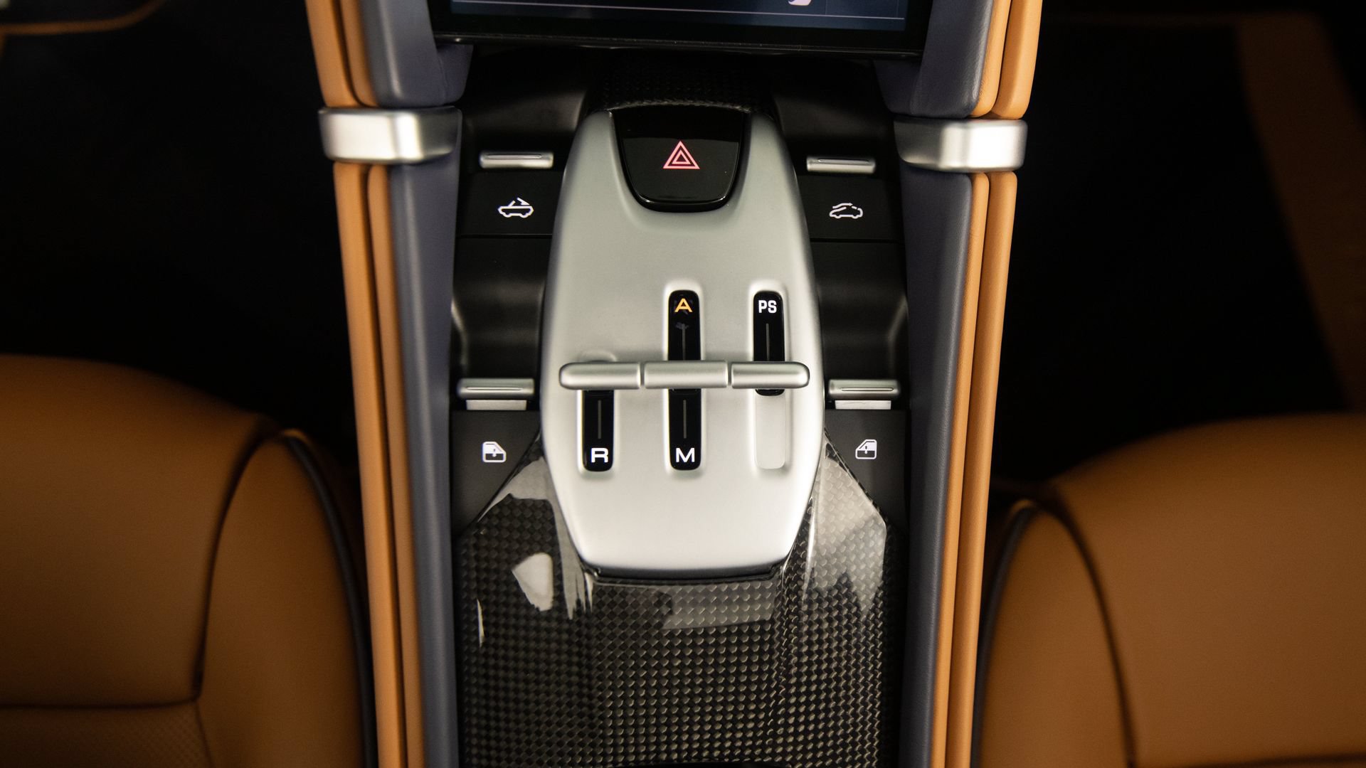 Certified 2025 Ferrari Roma Spider RWD image 28