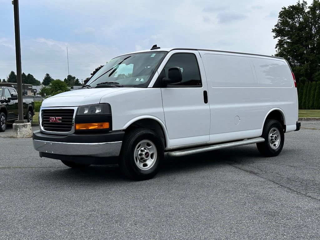 Used 2024 GMC Savana 2500 w/ Driver Convenience Package RWD image 2