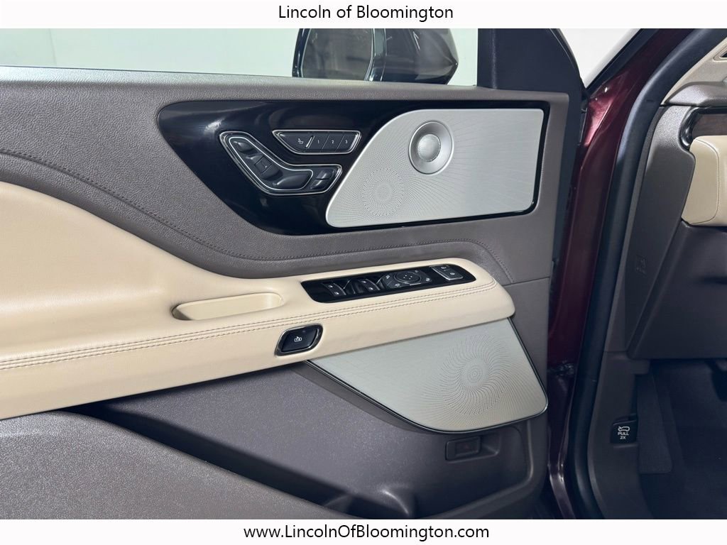 Used 2021 Lincoln Aviator Reserve w/ Equipment Group 202A image 18