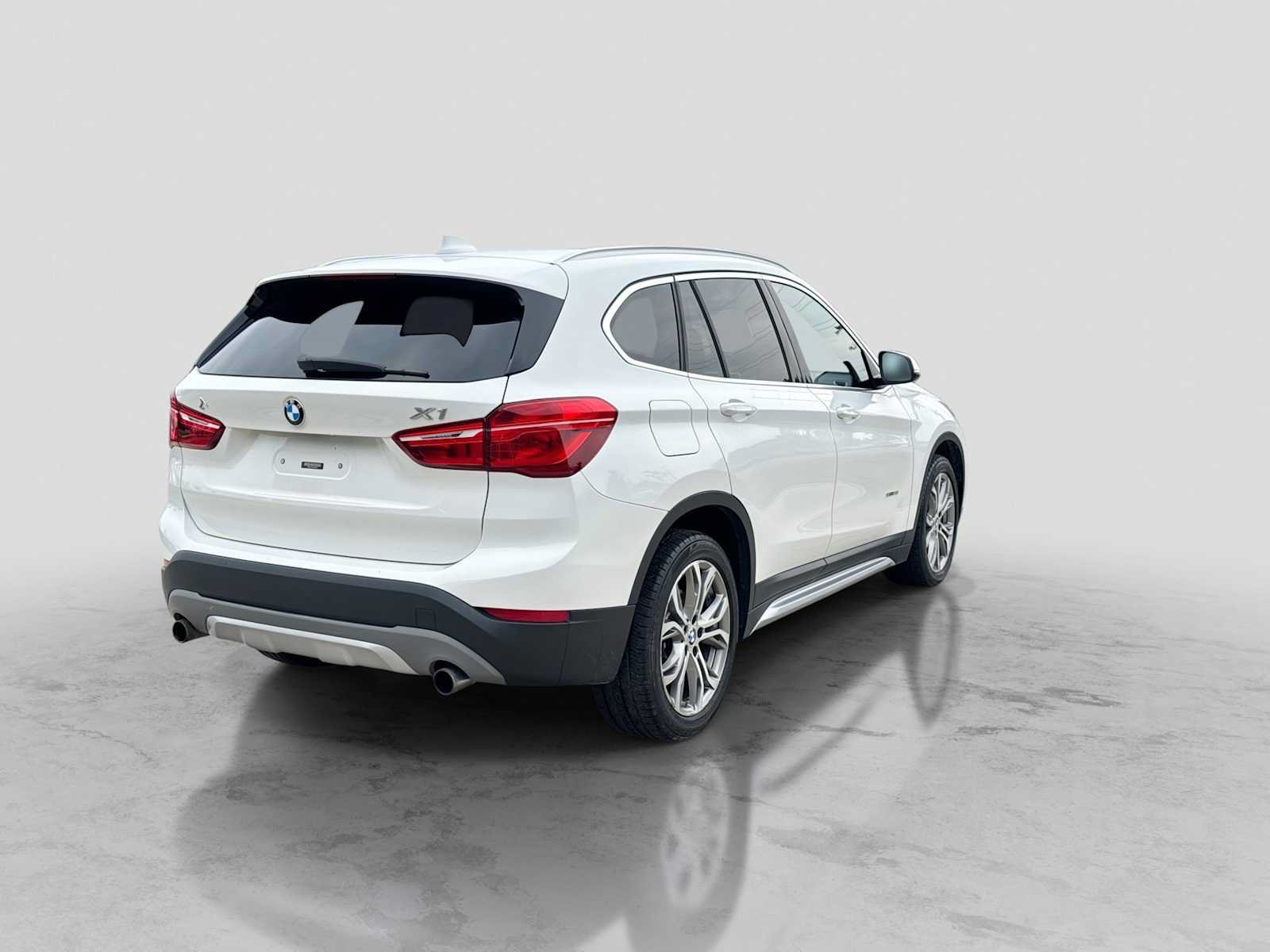 Used 2017 BMW X1 sDrive28i FWD image 6