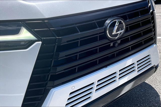 Used 2025 Lexus GX 550 w/ Accessory Package (2T) AWD/4WD image 30
