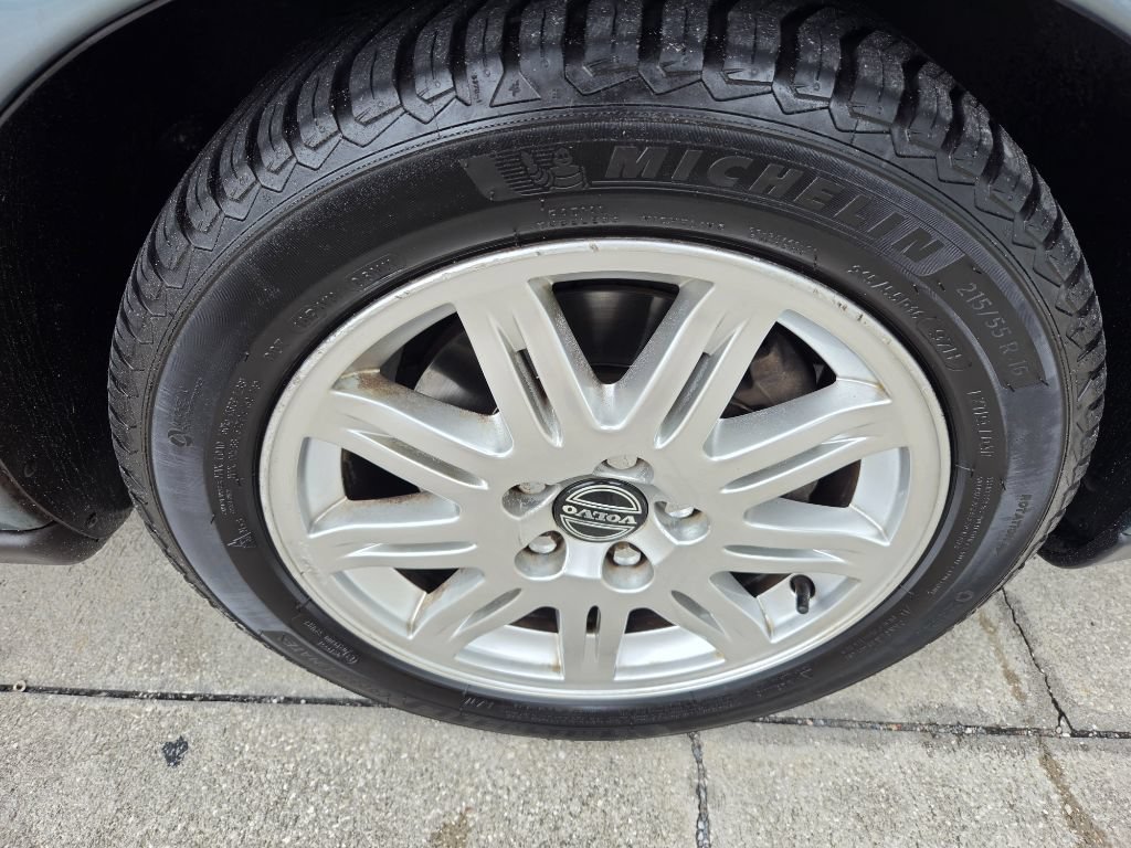 Used 2003 Volvo S60 2.4 FWD image 16