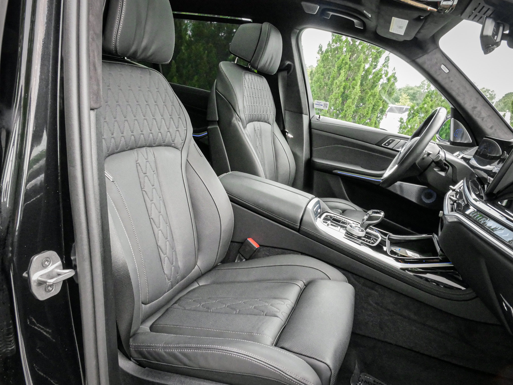 Used 2025 BMW ALPINA XB7 AWD/4WD image 33