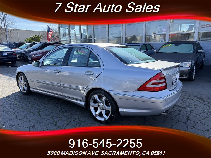 Used 2007 Mercedes-Benz C 230 Sedan image 4