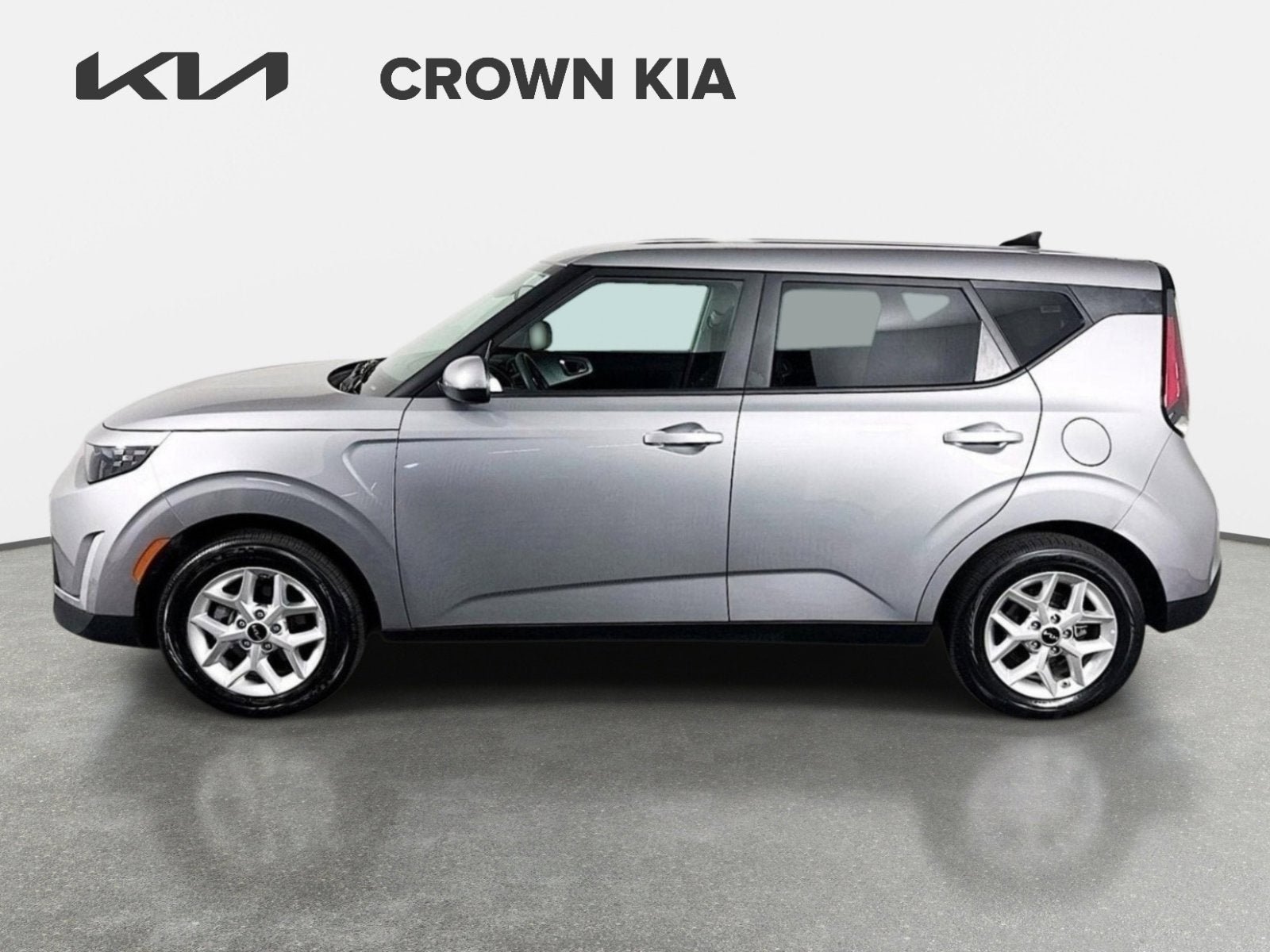Certified 2025 Kia Soul LX w/ LX Technology Package FWD image 8