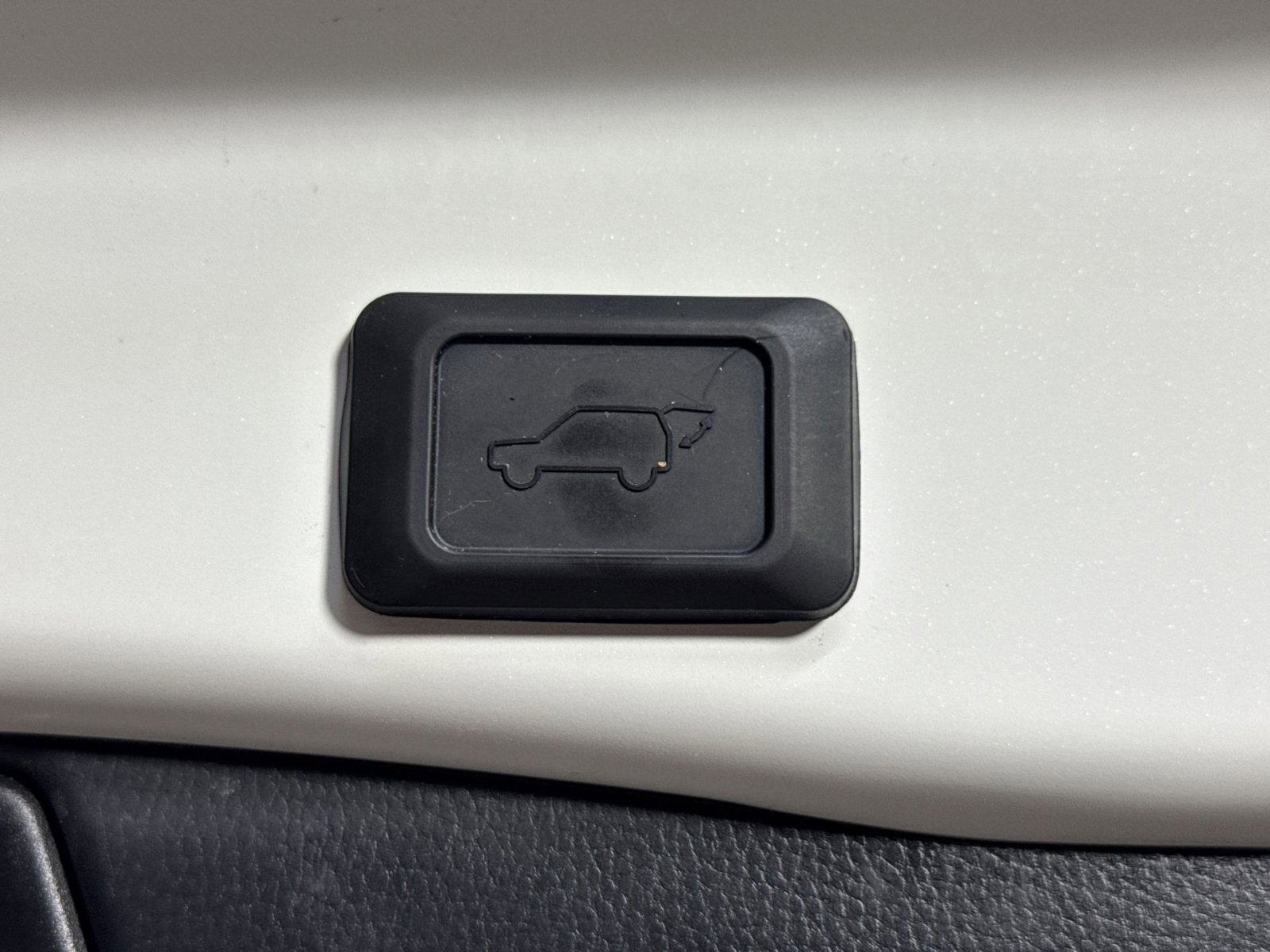 Used 2021 Toyota RAV4 XSE image 39