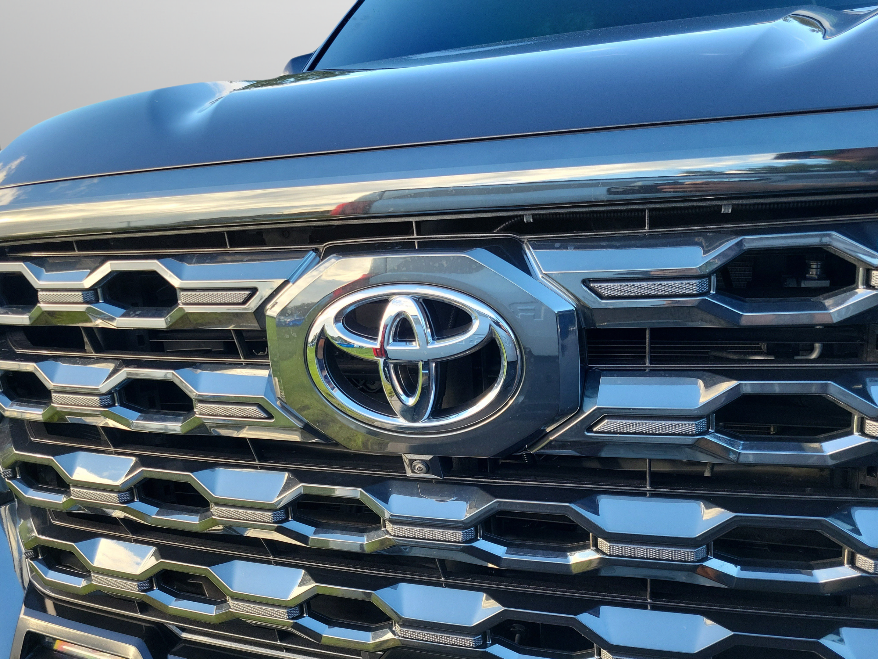 Used 2025 Toyota Tundra Platinum AWD/4WD image 10