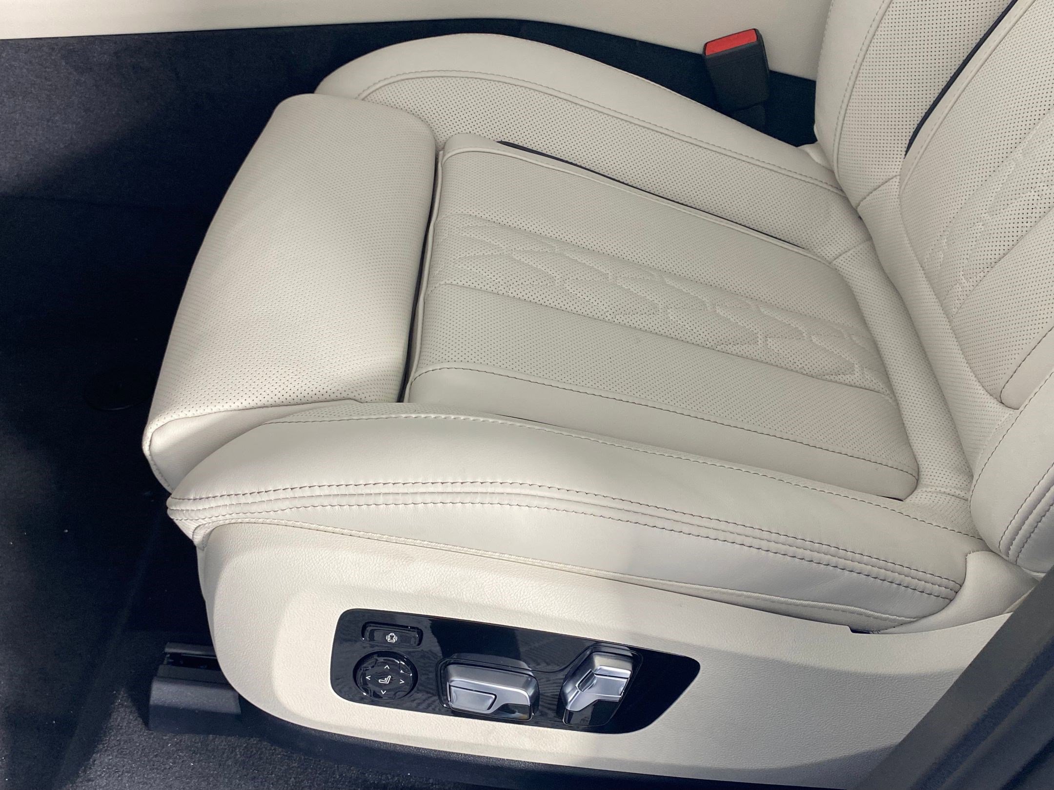 New 2026 BMW X7 xDrive40i image 12