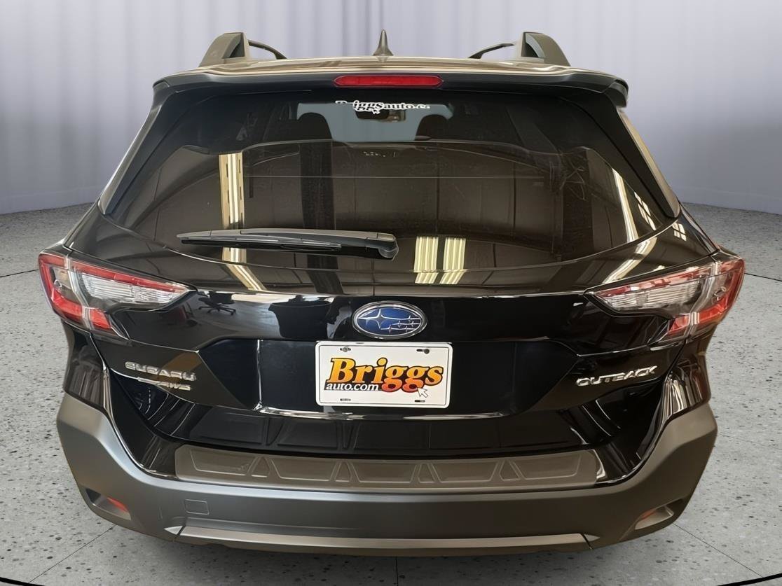 Used 2025 Subaru Outback Premium w/ Popular Package #1A AWD/4WD image 4