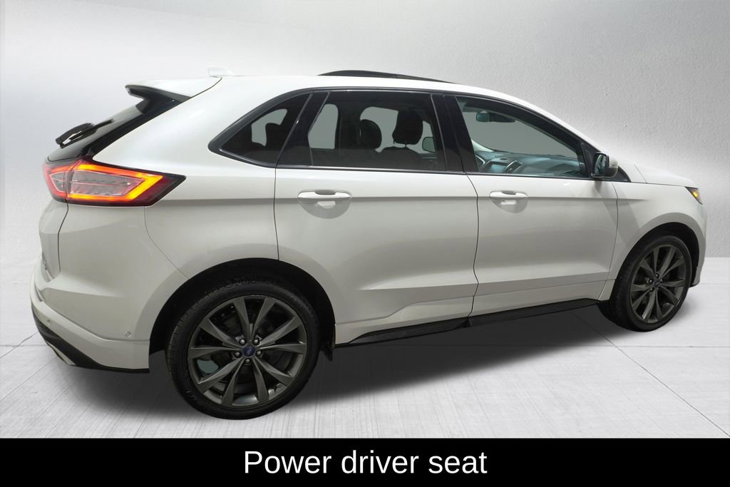 Used 2018 Ford Edge Sport w/ Equipment Group 401A AWD/4WD image 5