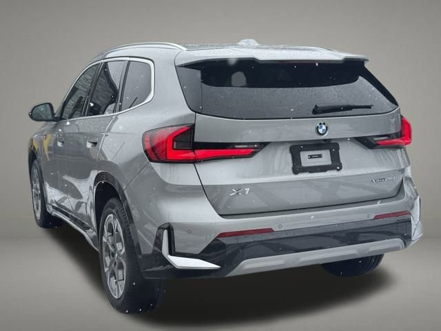 Used 2025 BMW X1 xDrive28i image 3