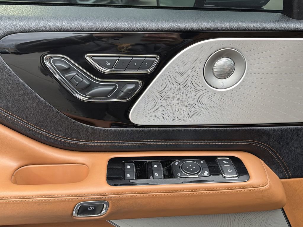 Used 2020 Lincoln Aviator Black Label w/ Dynamic Handling Package image 25