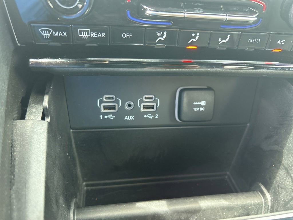 Used 2024 Jeep Grand Cherokee Limited w/ Black Appearance Package RWD image 41