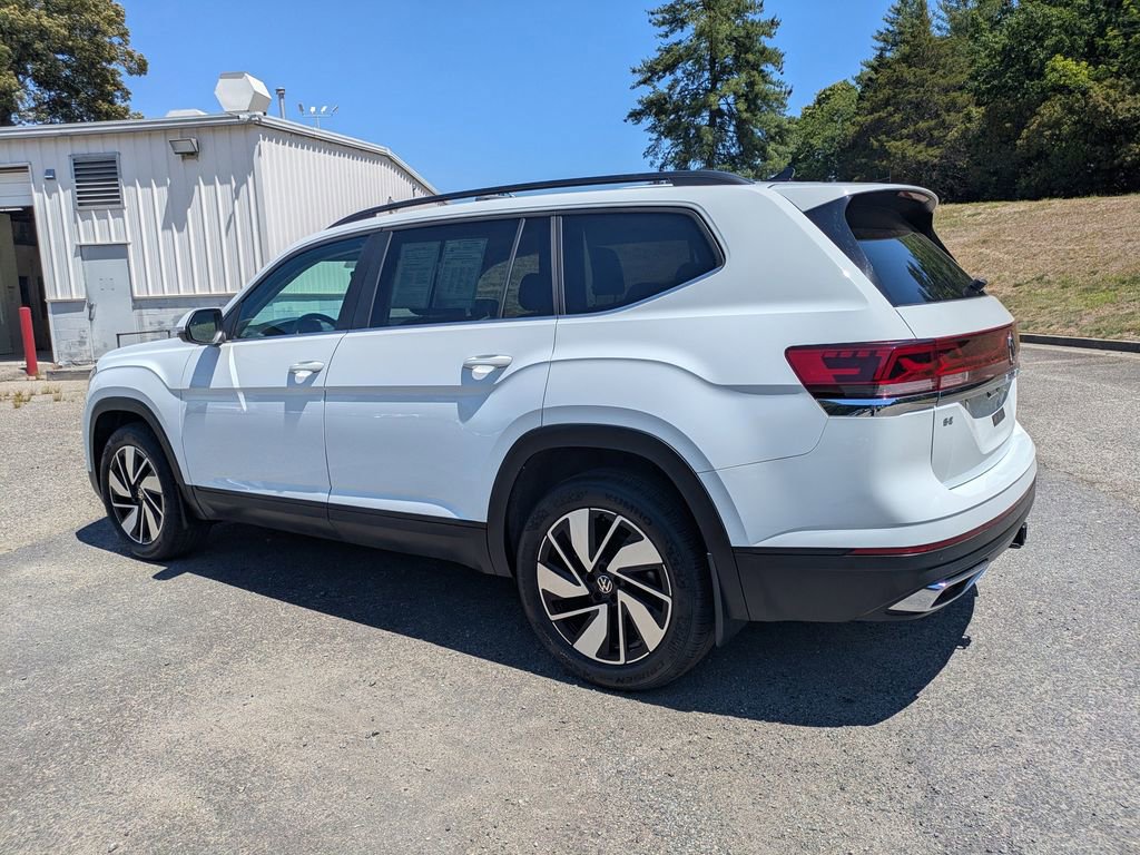 Used 2024 Volkswagen Atlas SE w/ Panoramic Sunroof Package AWD/4WD image 6