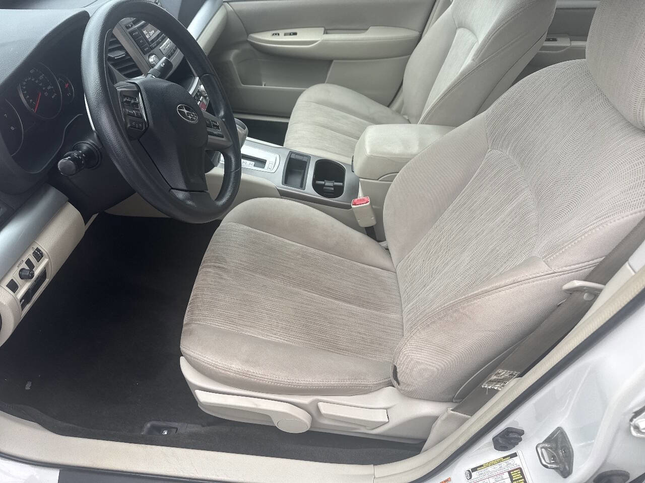 Used 2014 Subaru Legacy 2.5i w/ Alloy Wheel Package image 9