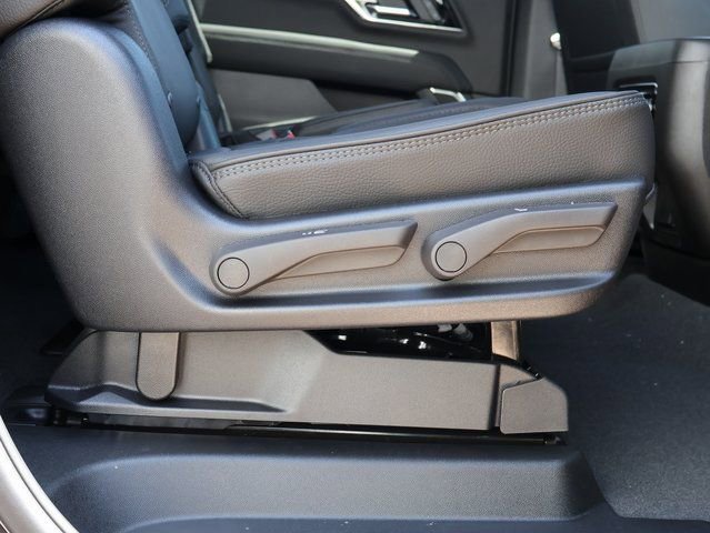 New 2026 GMC Yukon Elevation w/ Elevation Premium Package AWD/4WD image 14