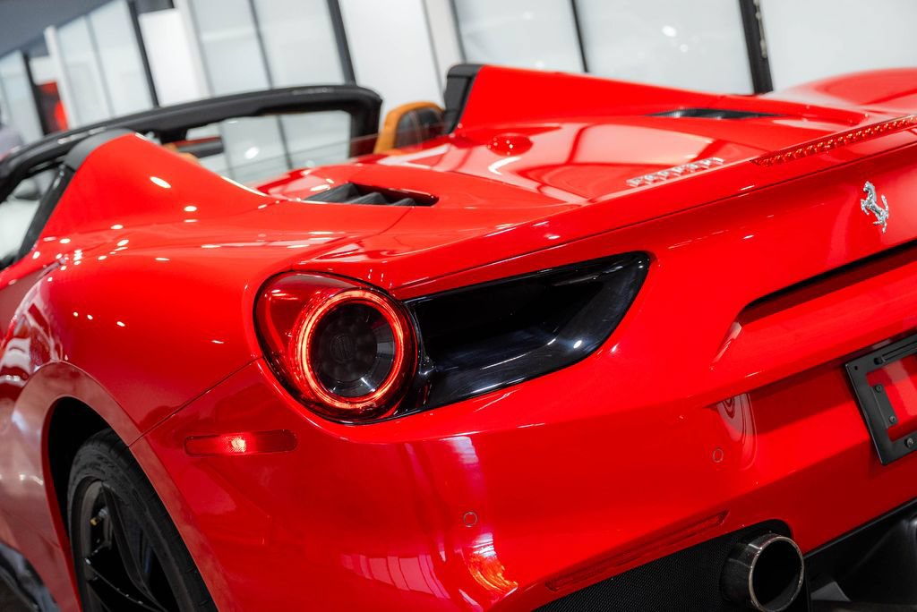 Used 2018 Ferrari 488 Spider RWD image 30