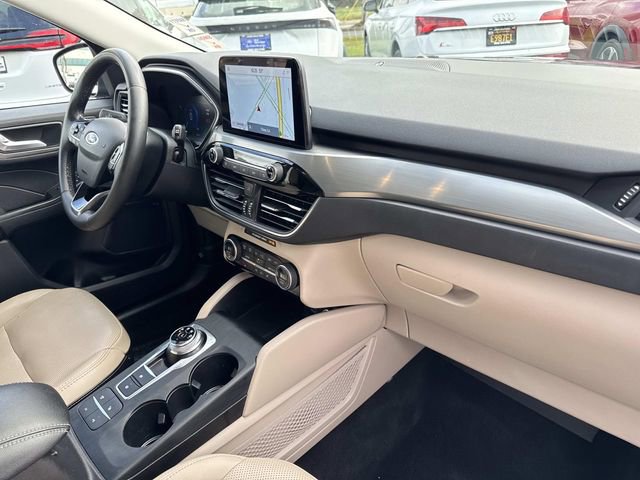 Certified 2021 Ford Escape Titanium image 36