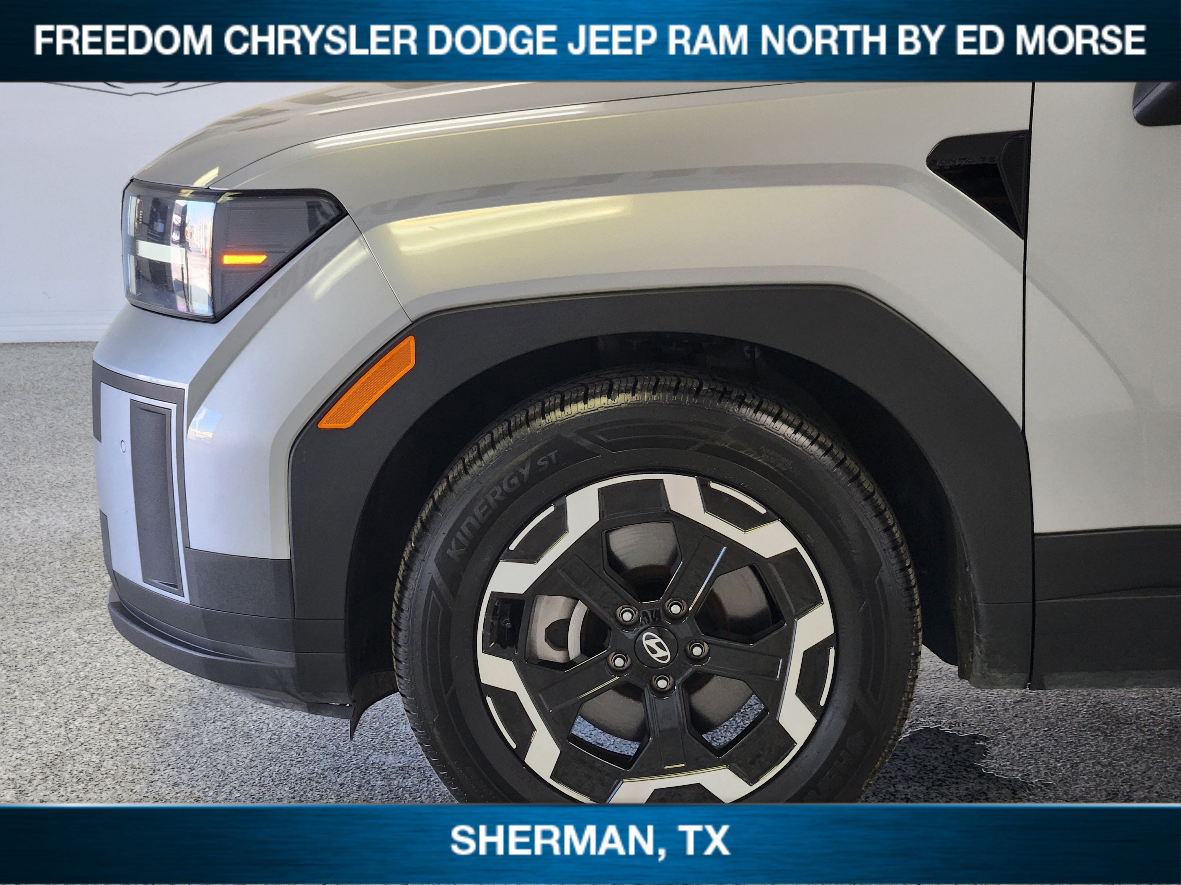 Used 2025 Hyundai Santa Fe SEL image 6