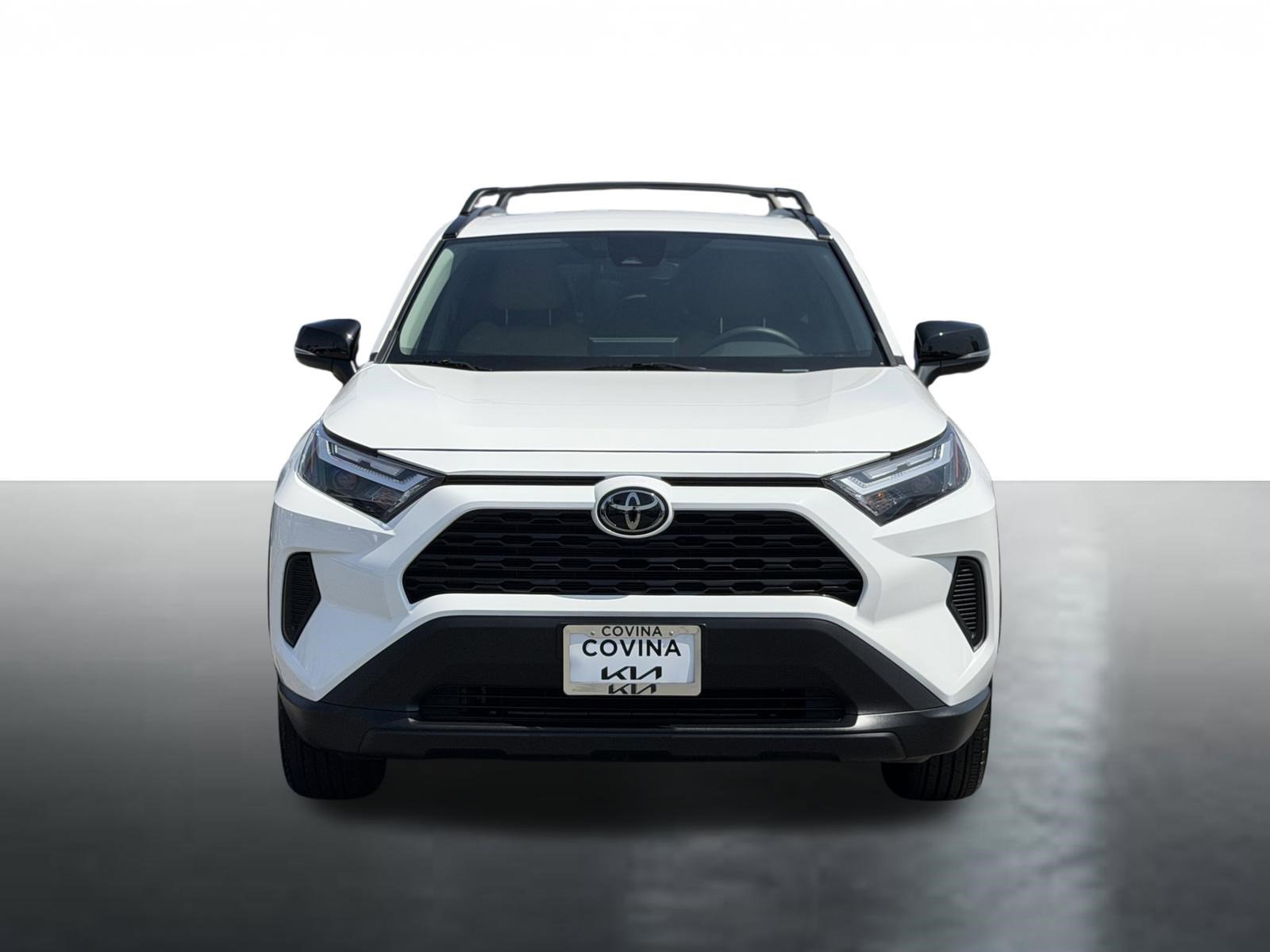 Used 2024 Toyota RAV4 XLE FWD image 3