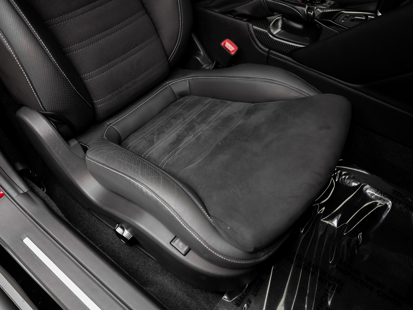 Used 2023 Nissan GT-R Premium AWD/4WD image 37