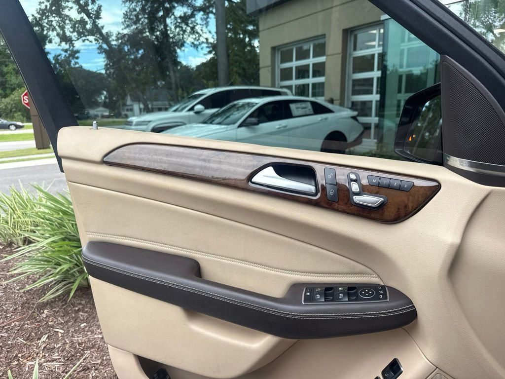 Used 2019 Mercedes-Benz GLS 450 4MATIC image 10