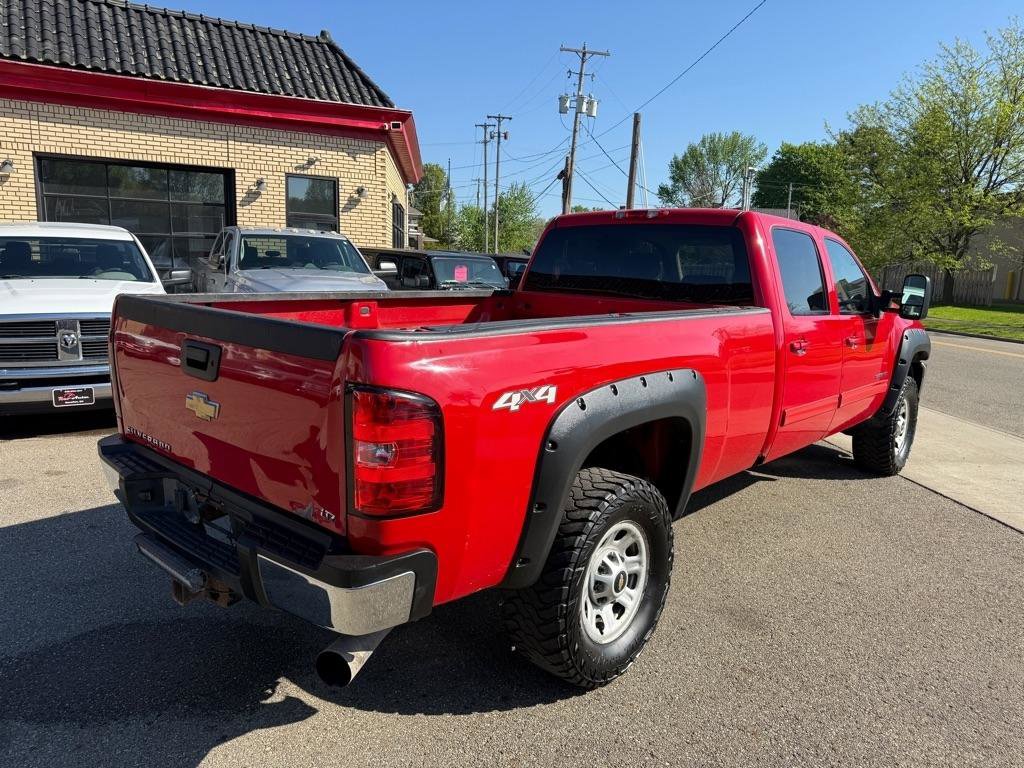 Used 2011 Chevrolet Silverado 3500 LTZ AWD/4WD image 4