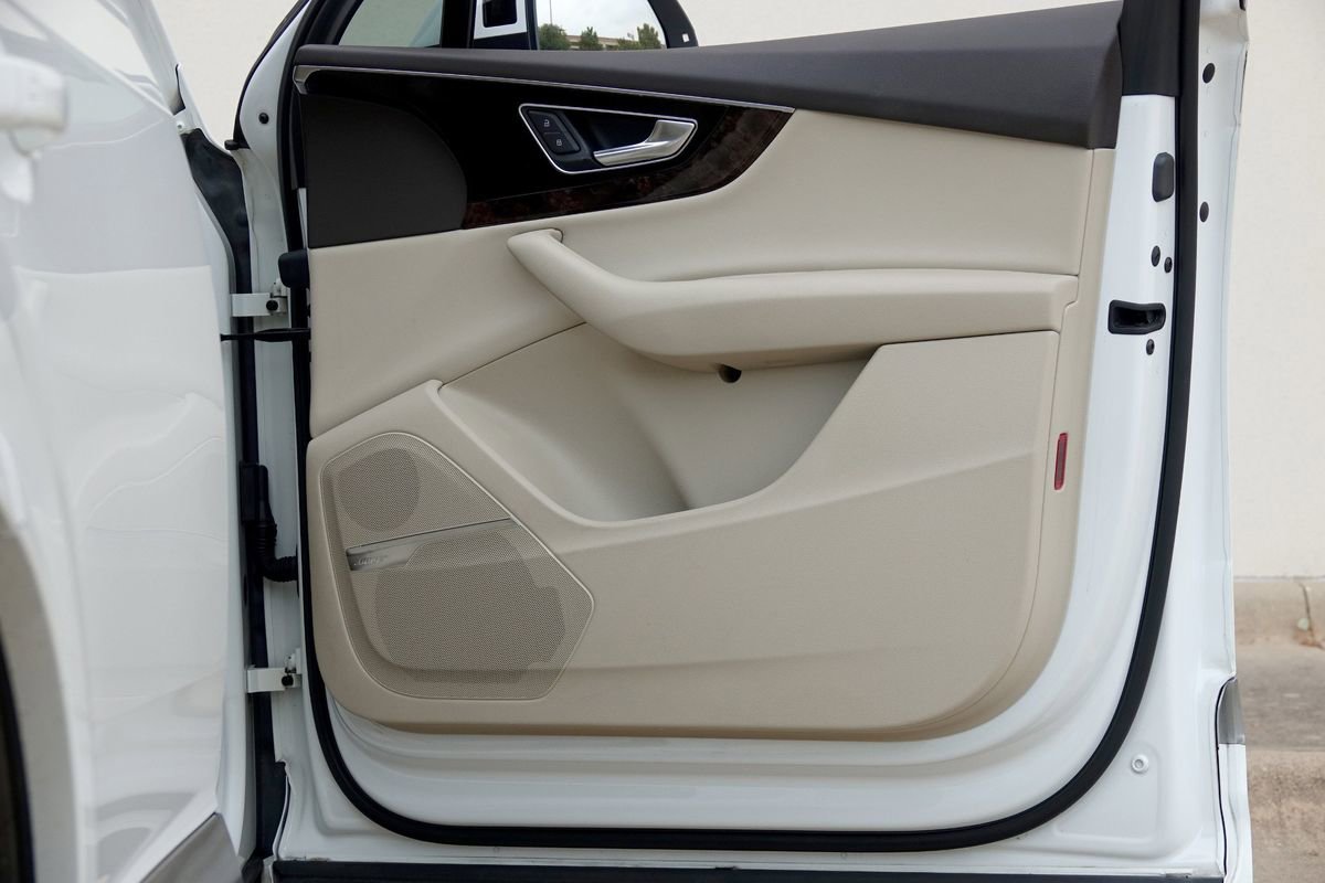 Used 2019 Audi Q7 3.0T Prestige w/ Prestige Package image 38