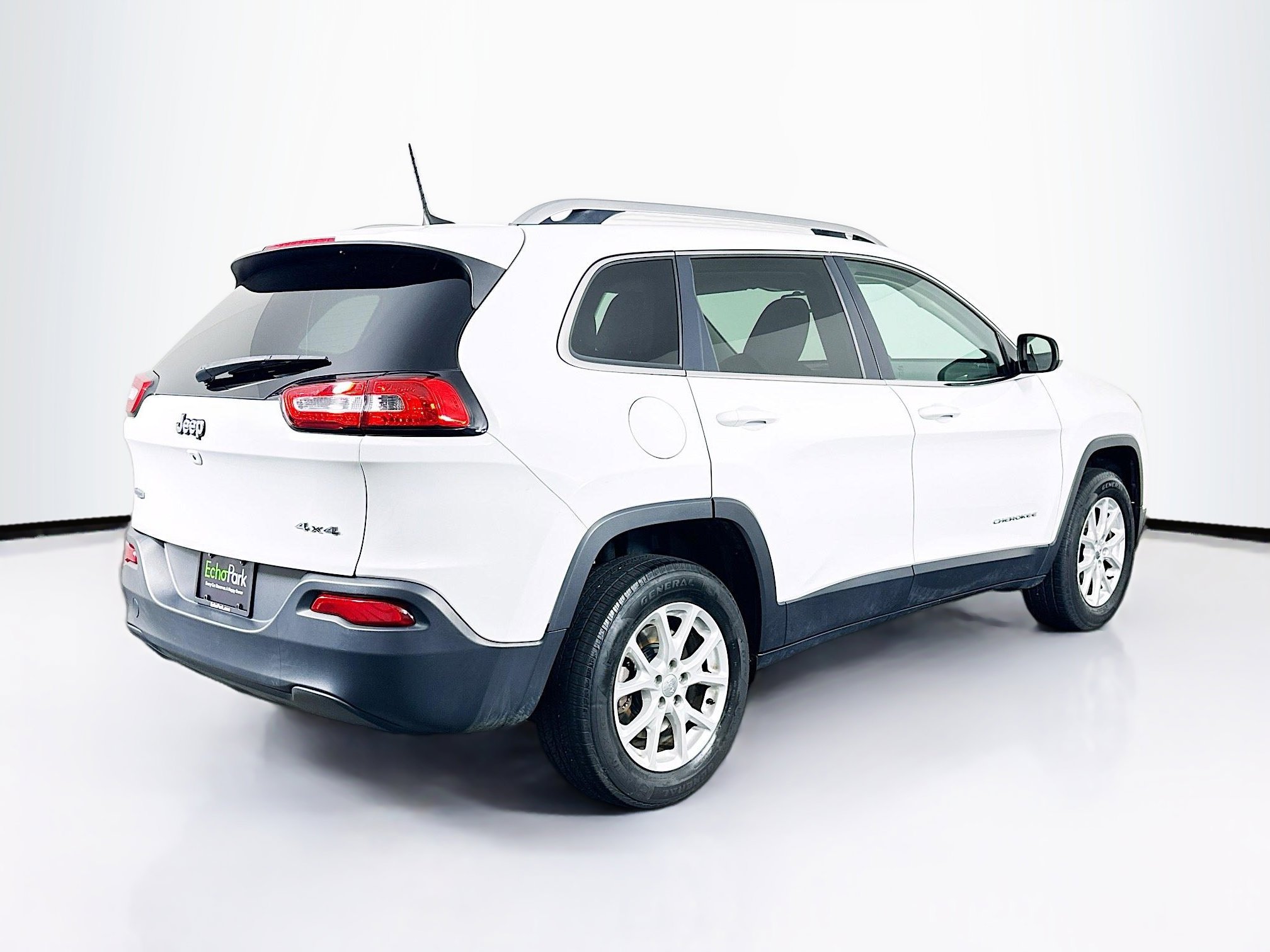 Used 2017 Jeep Cherokee Latitude image 9