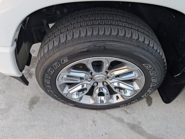 Used 2022 RAM 1500 Laramie w/ Sport Appearance Package image 9