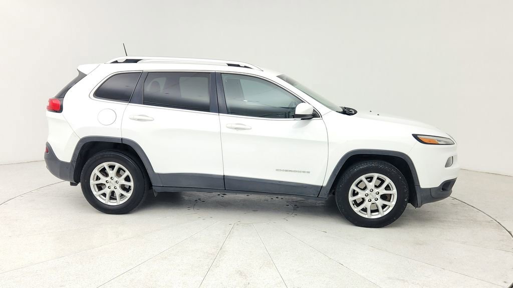 Used 2017 Jeep Cherokee Latitude image 9