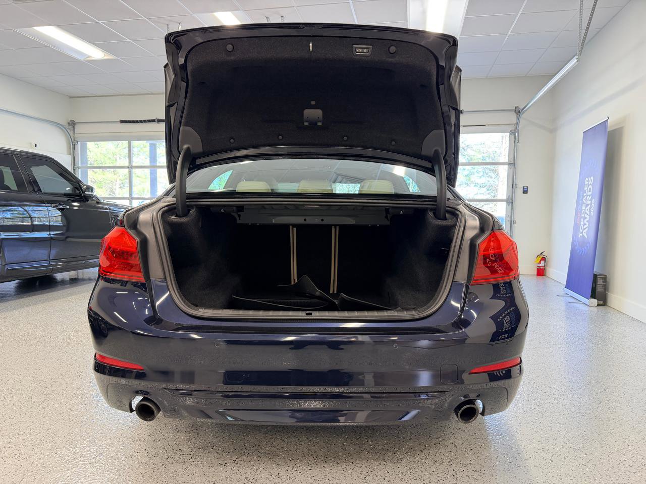 Used 2019 BMW 530i w/ Convenience Package RWD image 26