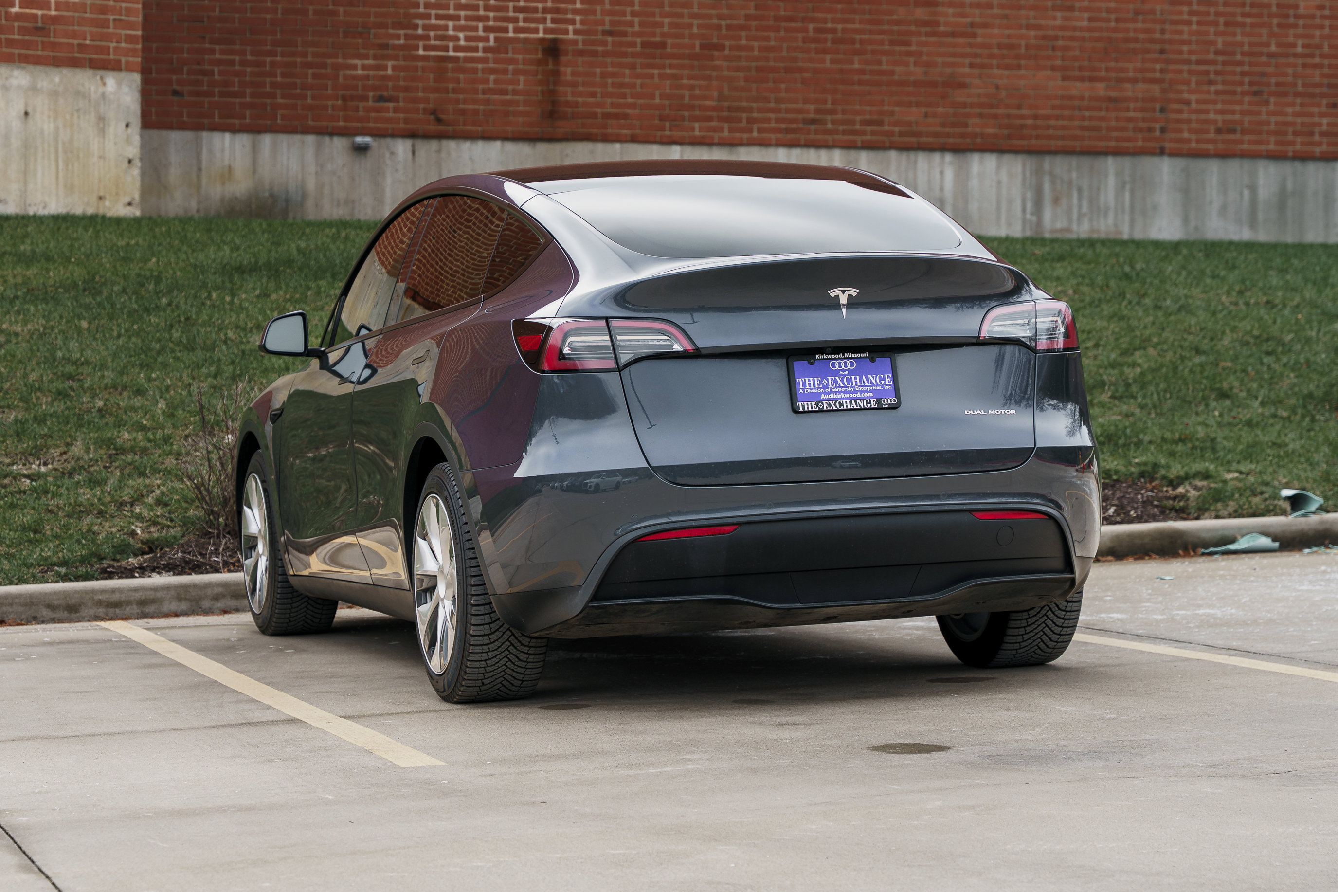 Used 2022 Tesla Model Y Long Range image 5