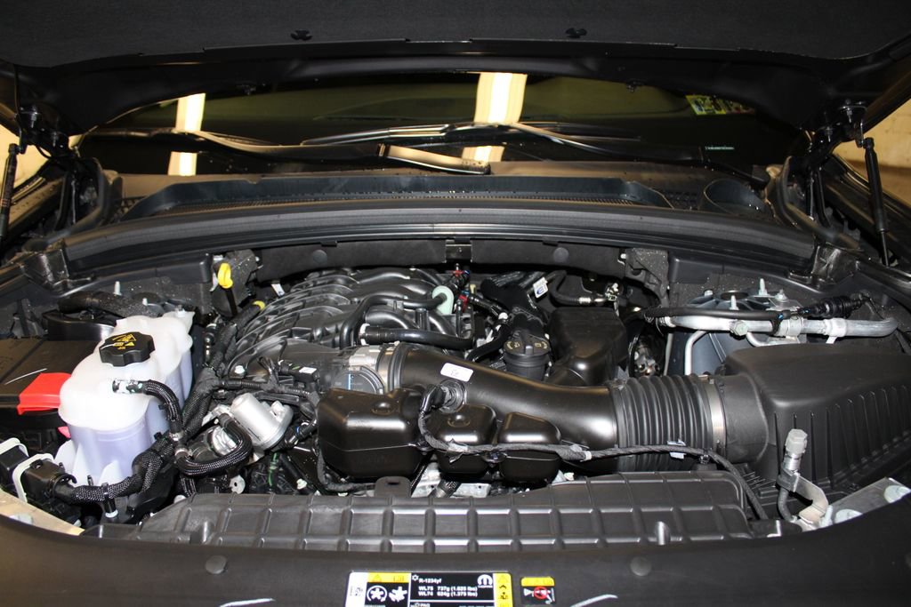 New 2025 Jeep Grand Cherokee Limited w/ Luxury Tech Group II image 38