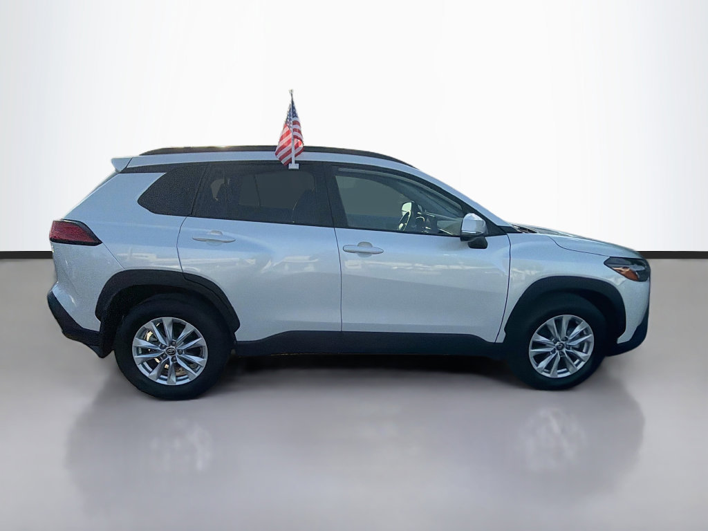 Used 2023 Toyota Corolla Cross LE w/ Moonroof Package AWD/4WD image 8