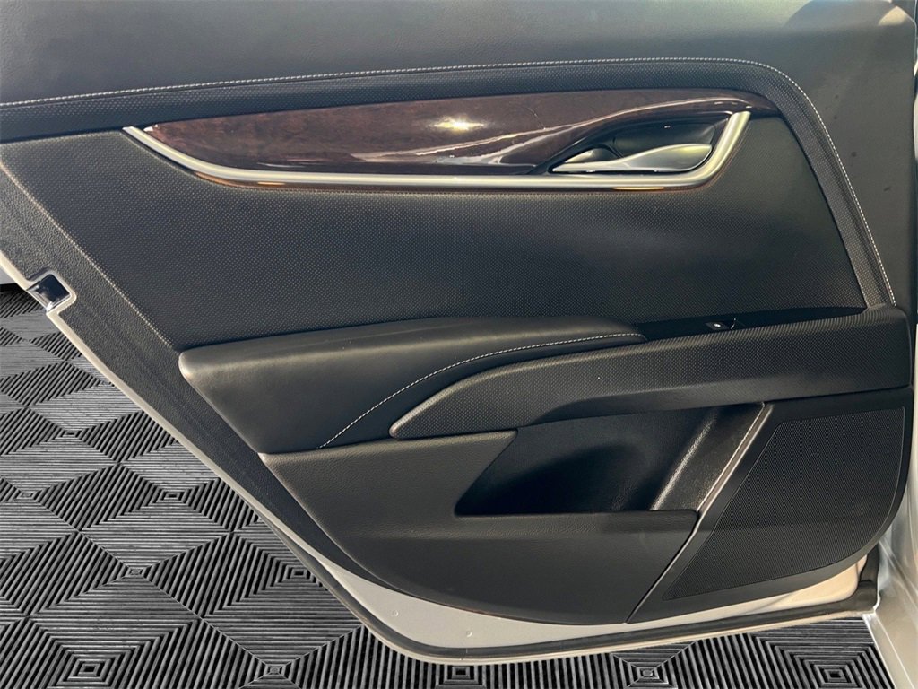 Used 2017 Cadillac XTS Luxury image 18