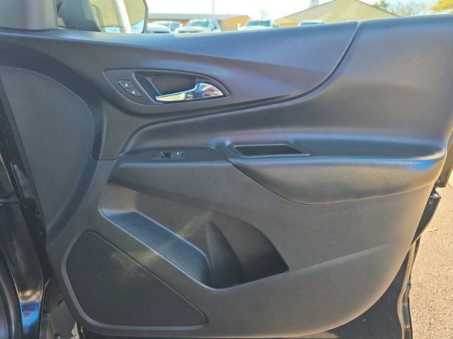 Used 2023 Chevrolet Equinox LT image 19