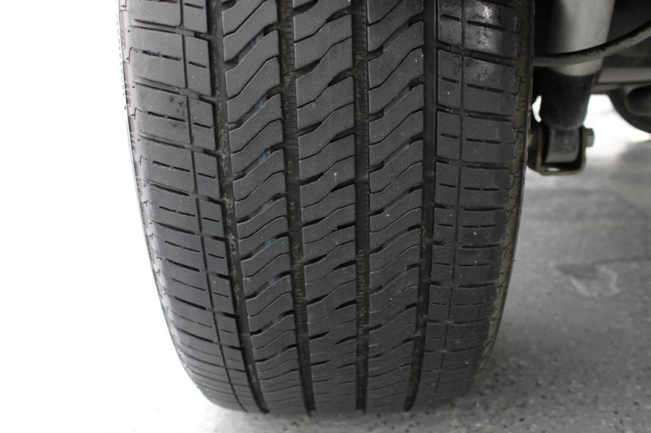 Used 2018 Cadillac Escalade Premium Luxury image 90