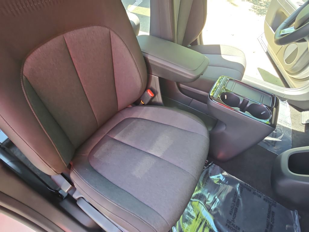 New 2025 Hyundai Ioniq 5 SE AWD/4WD image 10
