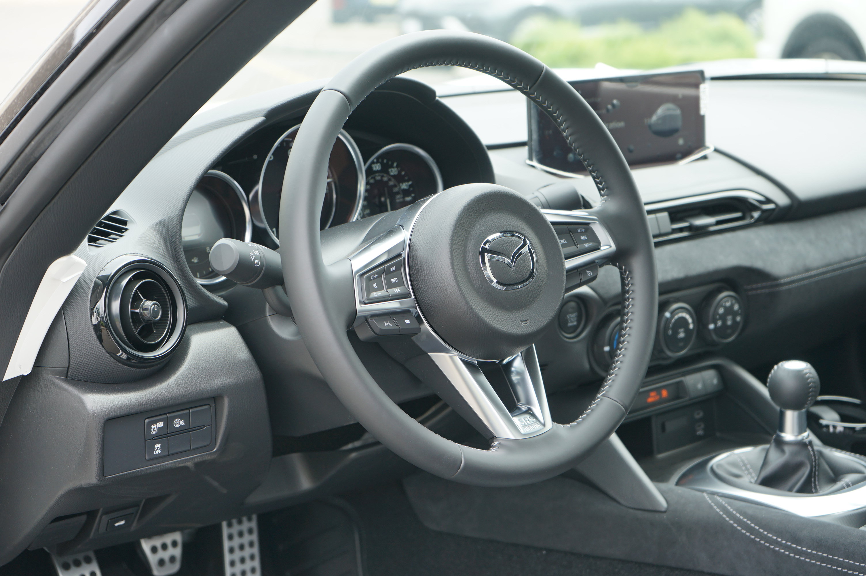 New 2026 MAZDA MX-5 Miata Club w/ Interior Package RWD image 13
