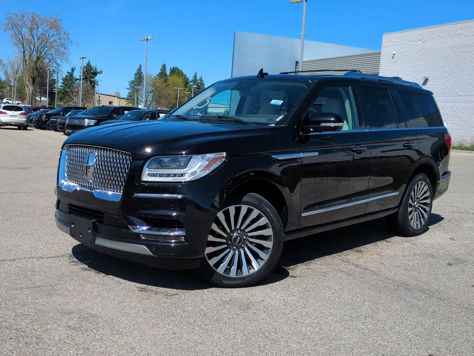 Used 2021 Lincoln Navigator Reserve w/ Luxury Package AWD/4WD image 1