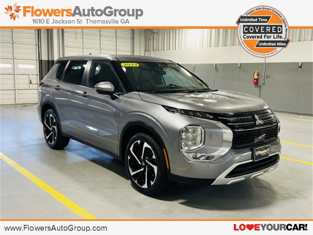 Used 2024 Mitsubishi Outlander SE