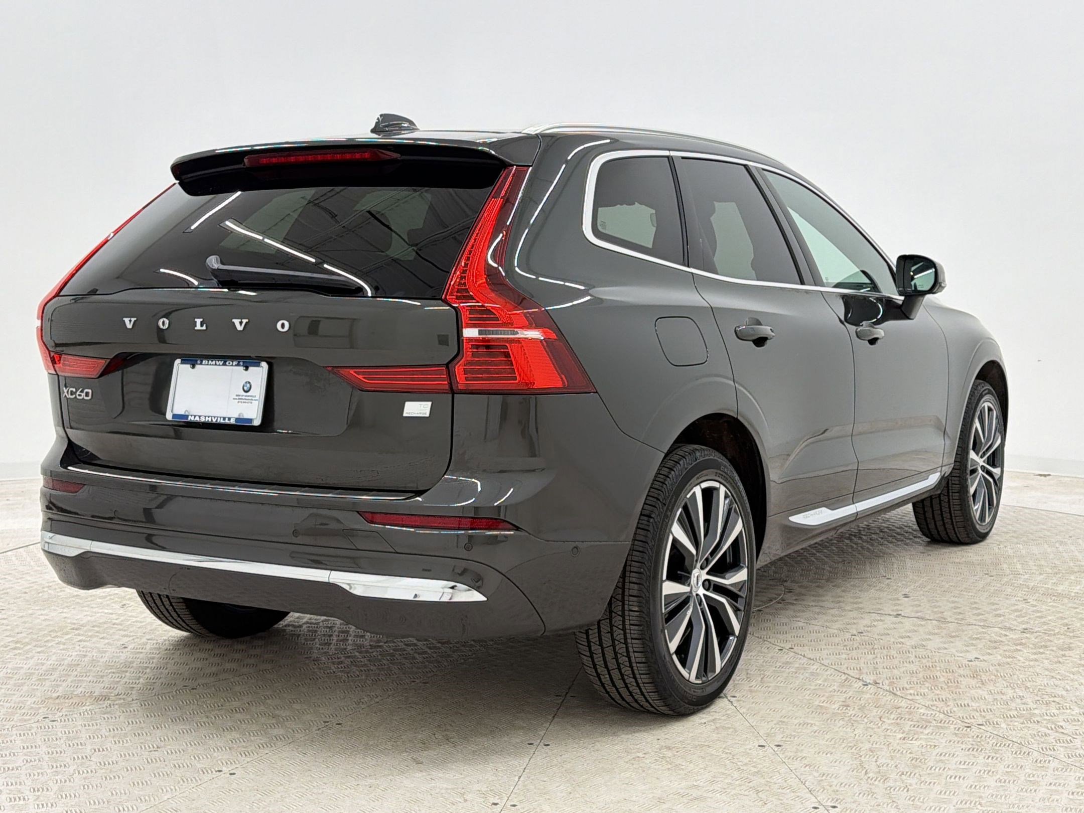Used 2022 Volvo XC60 T8 Inscription Expression w/ Advanced Package AWD/4WD image 9