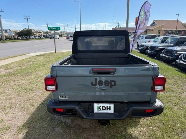 New 2025 Jeep Gladiator Sport image 6