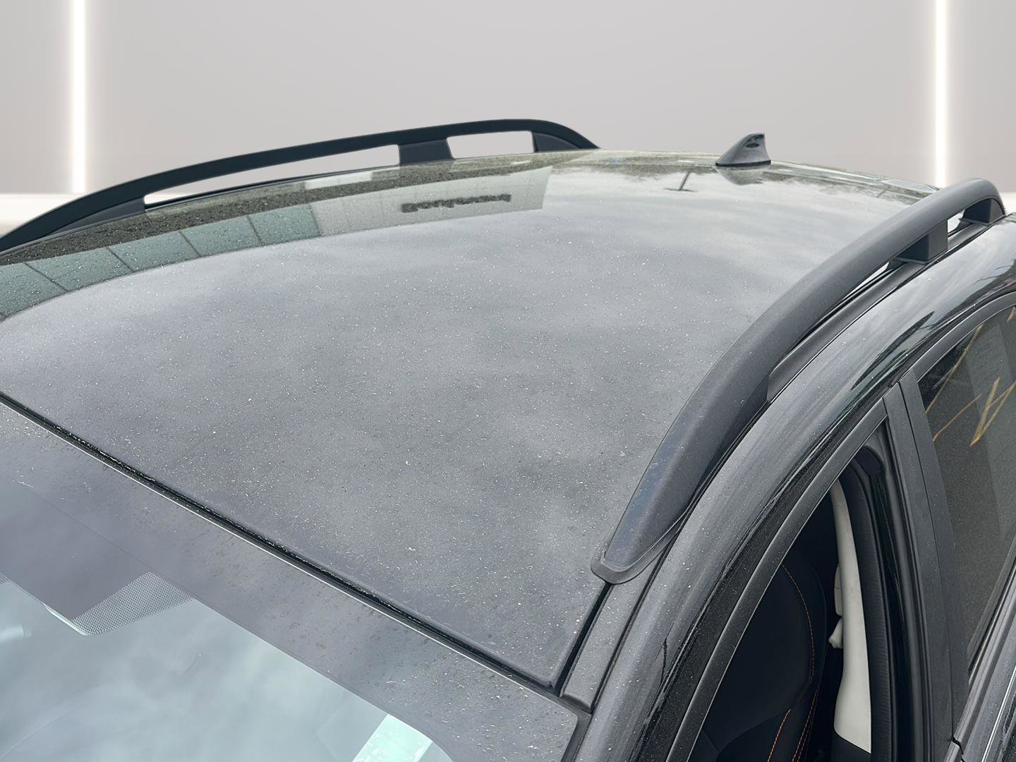 Used 2018 Subaru Crosstrek 2.0i Premium w/ Eyesight System image 2