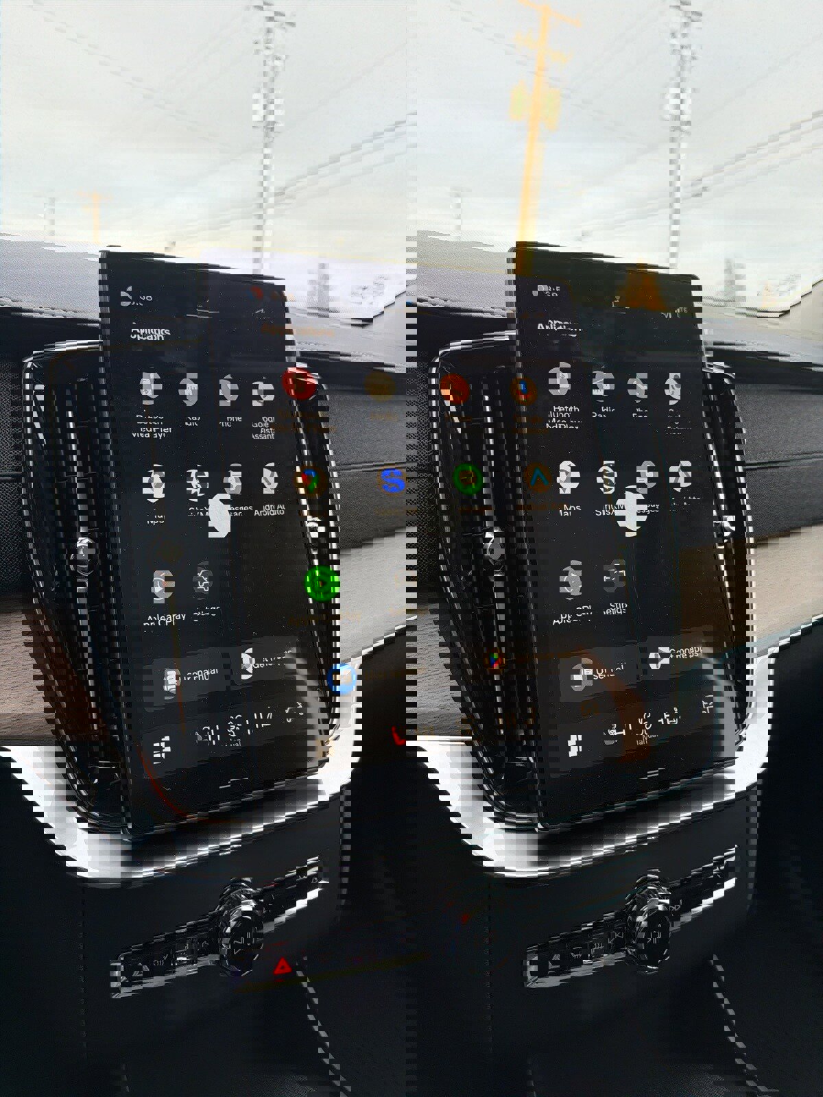 New 2026 Volvo XC90 B5 Core w/ Protection Package Premier image 24