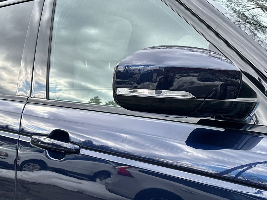 Used 2016 Land Rover Range Rover Sport HSE image 10