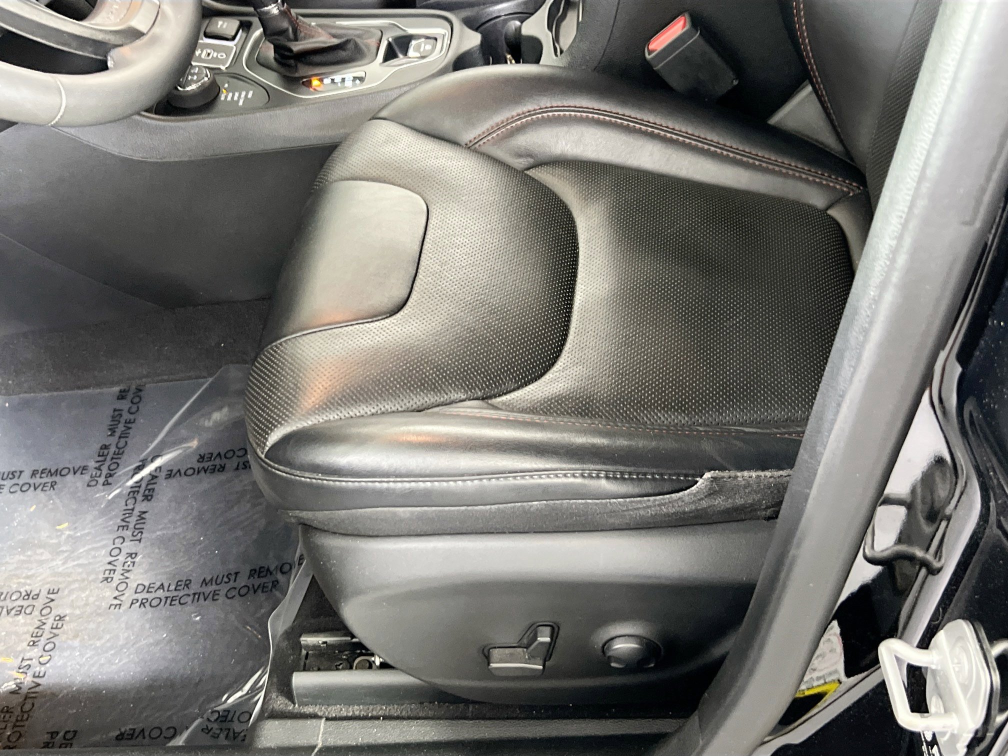 Used 2022 Jeep Cherokee Trailhawk w/ Premium Leather Package image 18