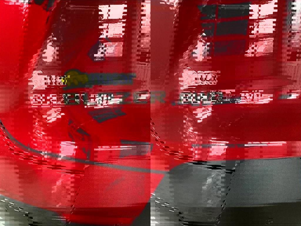 Used 2020 Chevrolet Blazer LT image 27