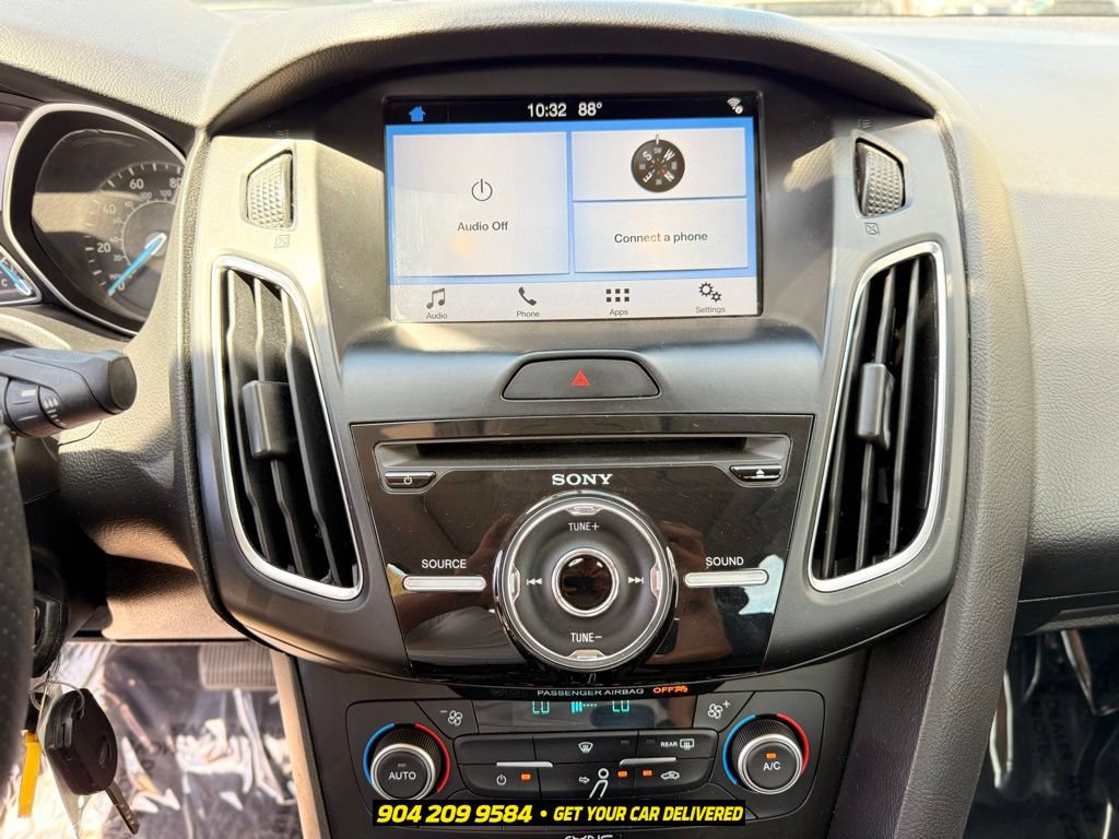 Used 2018 Ford Focus SEL FWD image 19